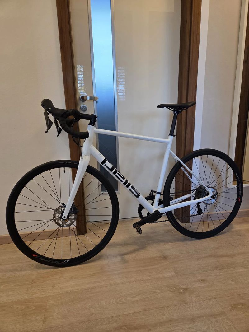 Prenecham treninkova silnicni kola Pells Aeron 1, 2