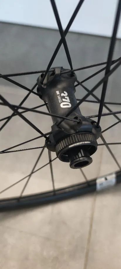 Nové výplety zn. DT Swiss E 1800 za cenu 5800 Kč 