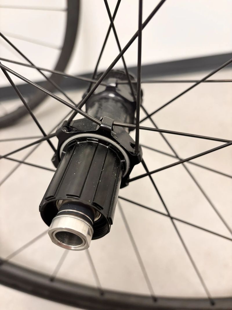 PRODÁM zapletená kola Fulcrum Rapid RED Carbon