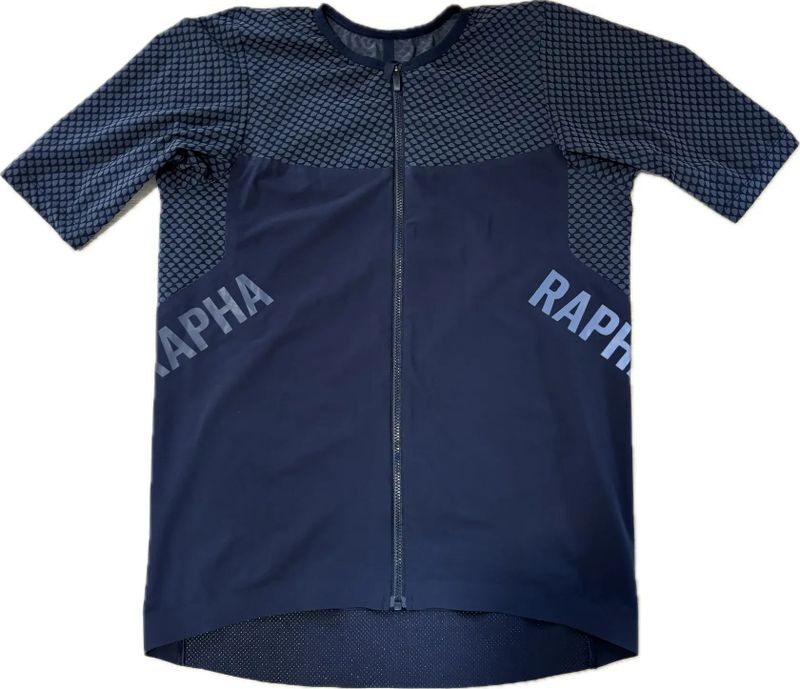 Silničářský dres od špičky v oboru- Rapha Pro Team