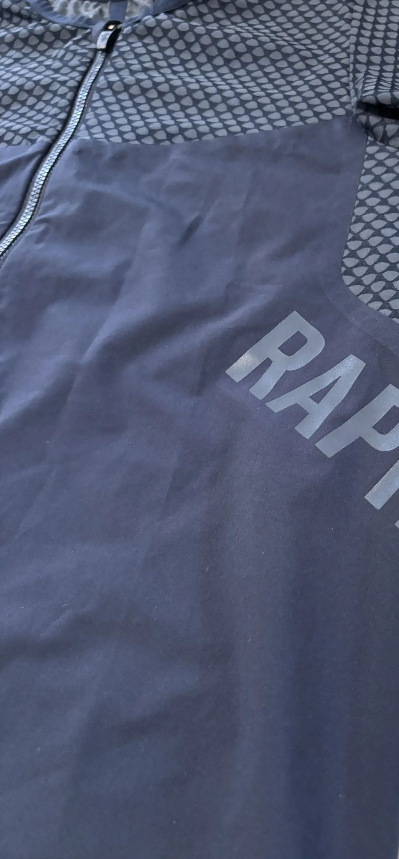 Silničářský dres od špičky v oboru- Rapha Pro Team