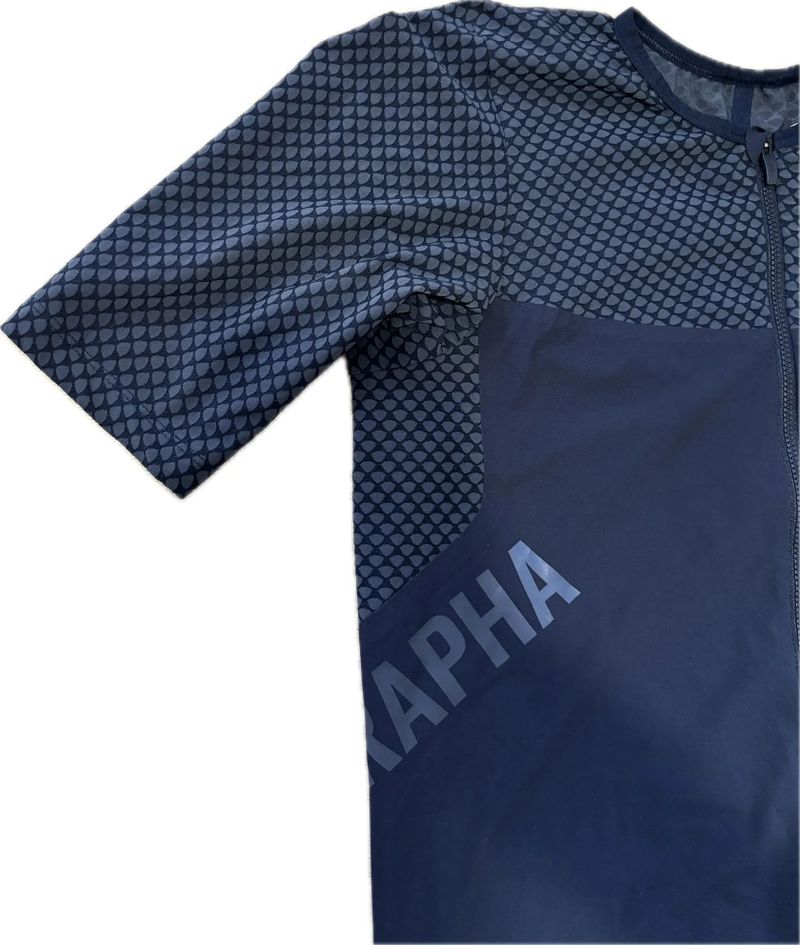 Silničářský dres od špičky v oboru- Rapha Pro Team
