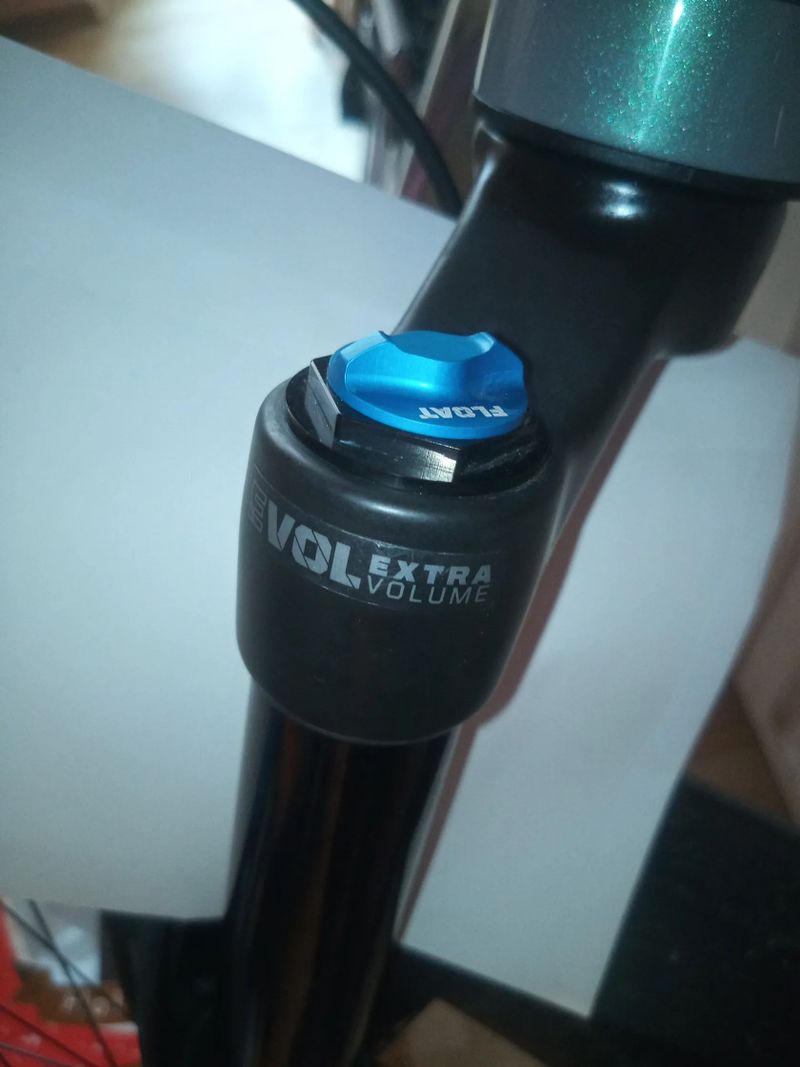 Prodám zánovní vidlici Fox 34 130.