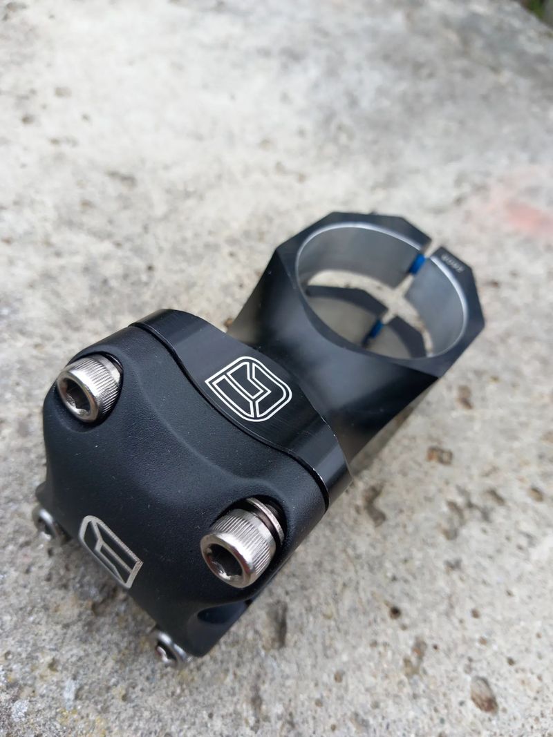 Gravity na Cannondale lefty headshock