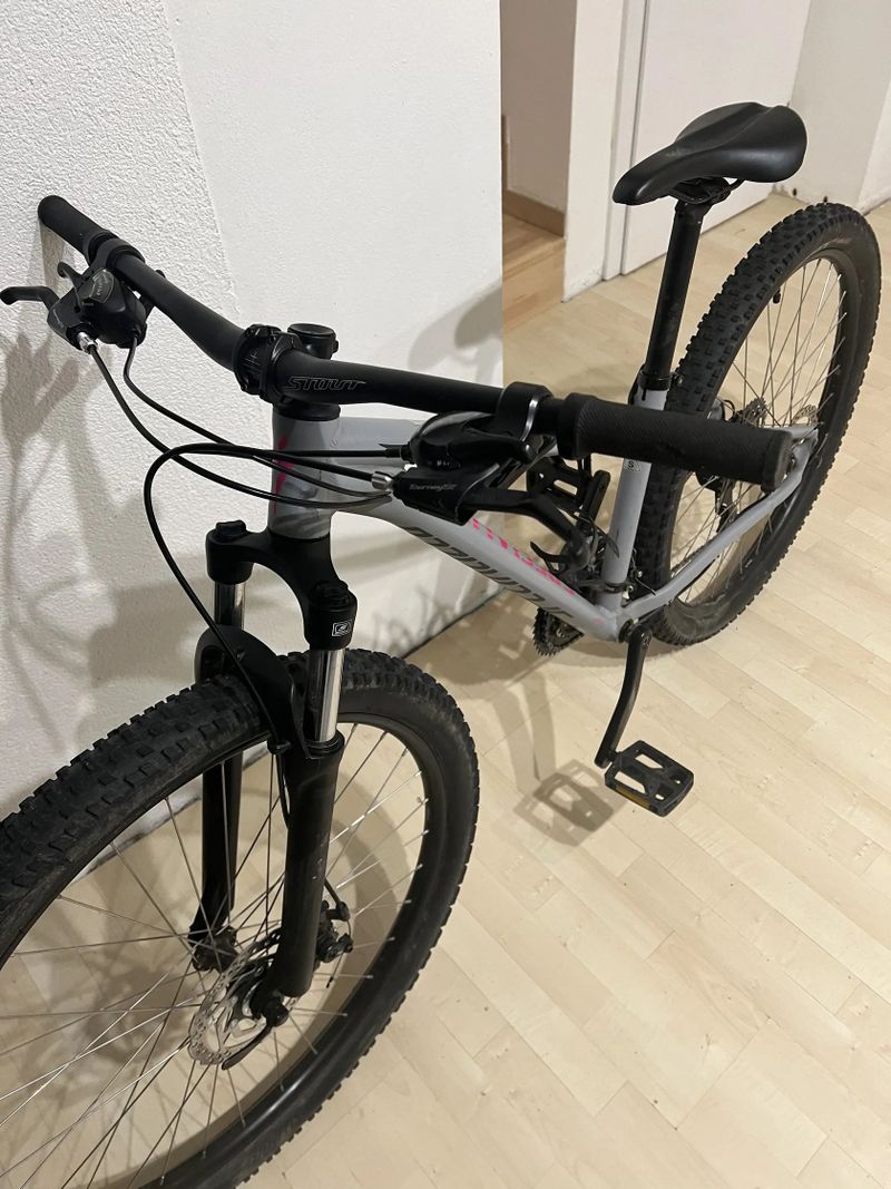 Specialized Pitch