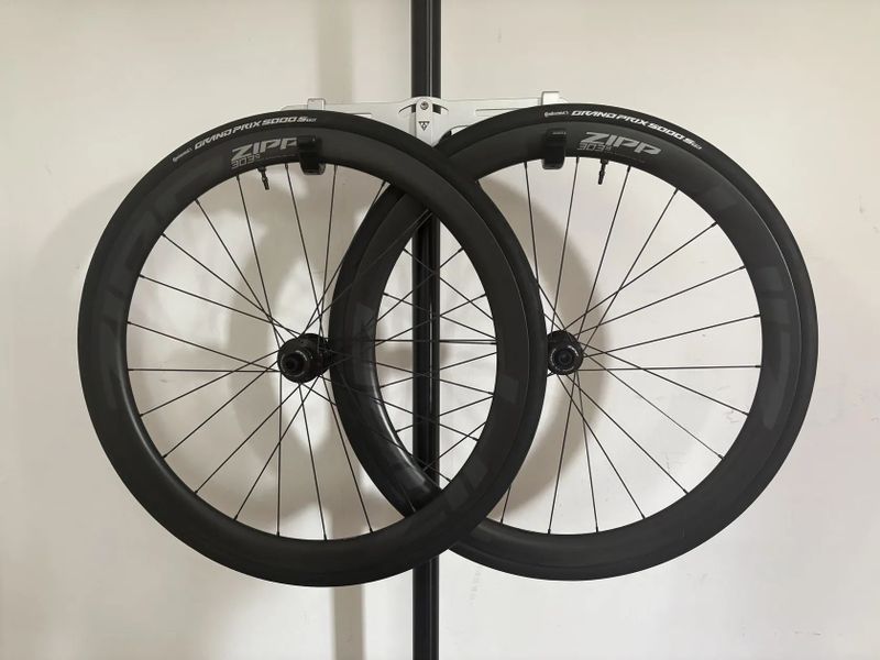 Zapletená kola Zipp 303 S | ořech Shimano