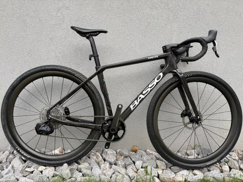 UPGRADE: BASSO PALTA 2, custom lak: RAW CARBON, SRAM RED XPLR!!! převody: 42 x 9-45