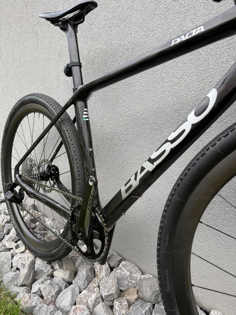 UPGRADE: BASSO PALTA 2, custom lak: RAW CARBON, SRAM RED XPLR!!! převody: 42 x 9-45