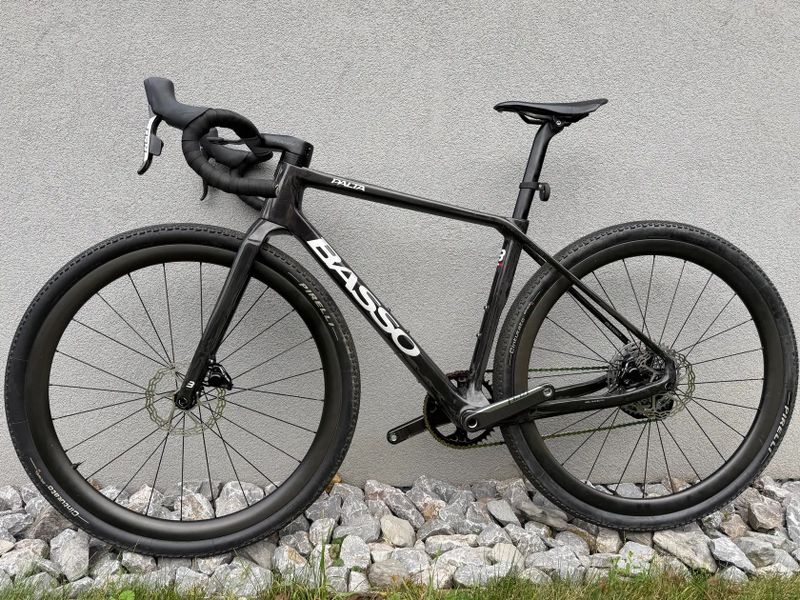 UPGRADE: BASSO PALTA 2, custom lak: RAW CARBON, SRAM RED XPLR!!! převody: 42 x 9-45