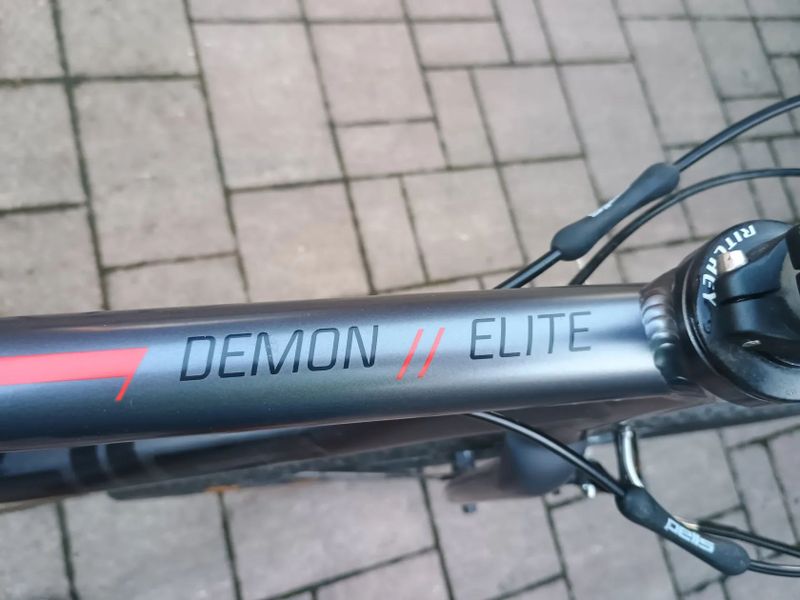 Pells Demon Elite Carbon