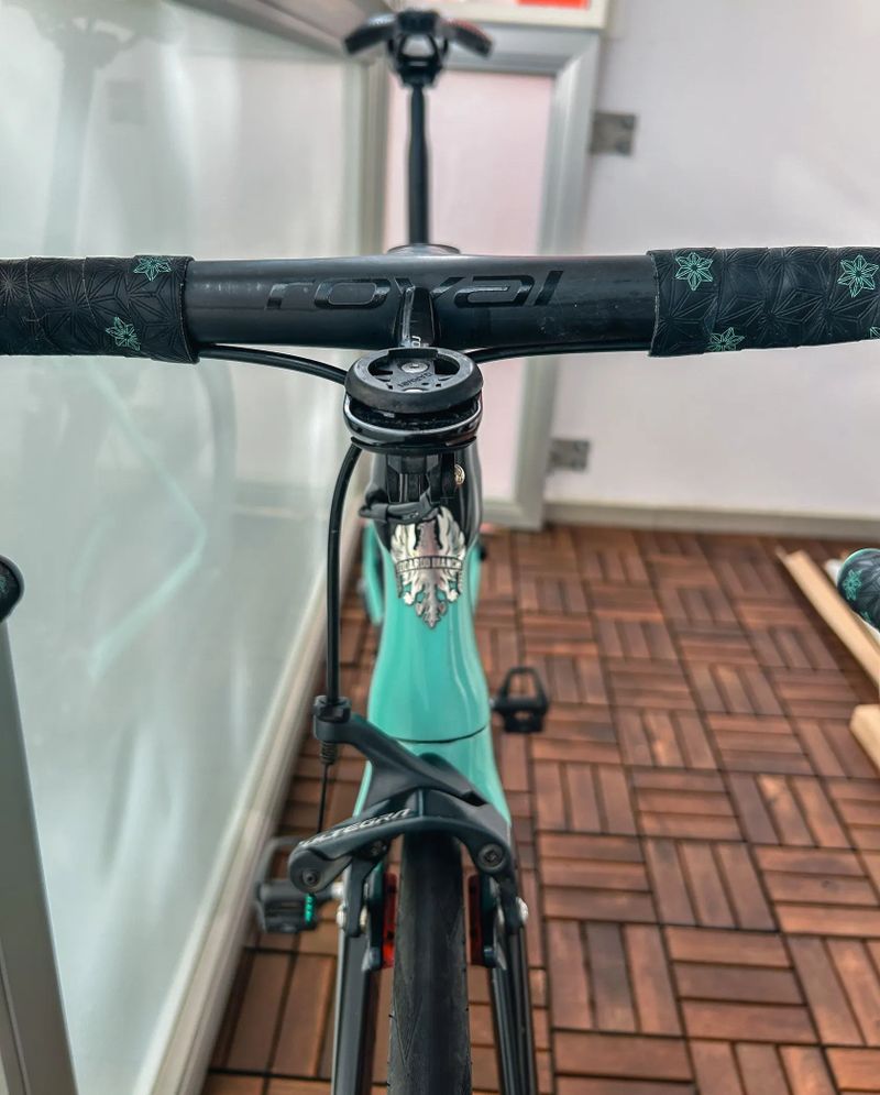 Bianchi Oltre XR3 – Ultegra Di2 / Campagnolo Bora WTO 45 – Vel. 55