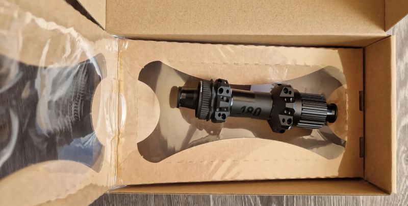 Náboj DT Swiss 180 SP 148x12