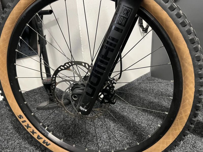 CUBE Stereo Hybrid 160 HPC RACE 750 vel.L 2023 1358km
