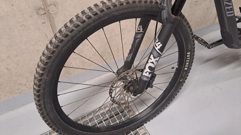 Prodám Specialized Stumpjumper Fact Carbon