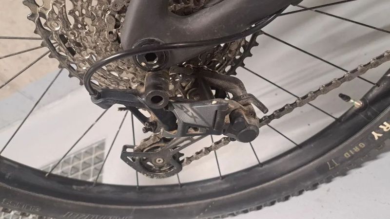Prodám Specialized Stumpjumper Fact Carbon