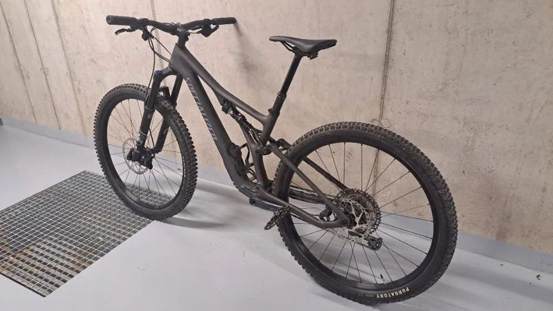 Prodám Specialized Stumpjumper Fact Carbon