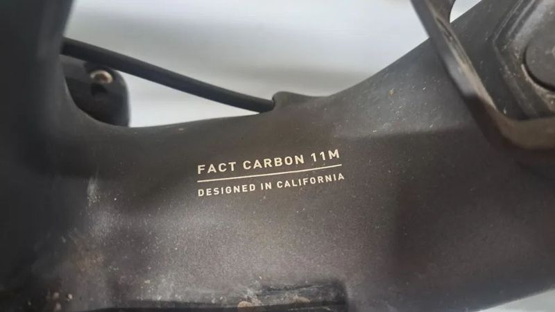 Prodám Specialized Stumpjumper Fact Carbon