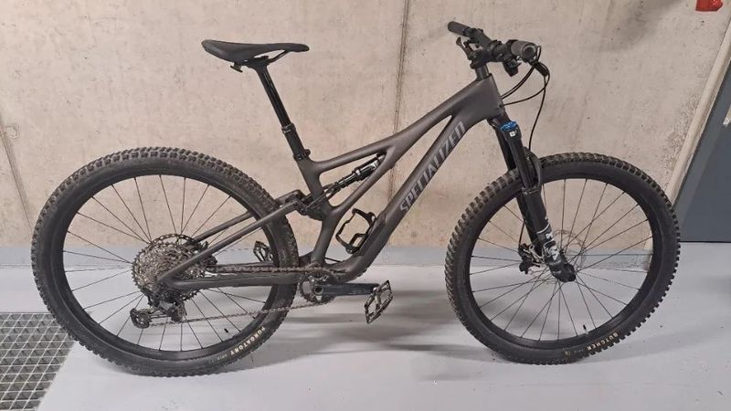Prodám Specialized Stumpjumper Fact Carbon