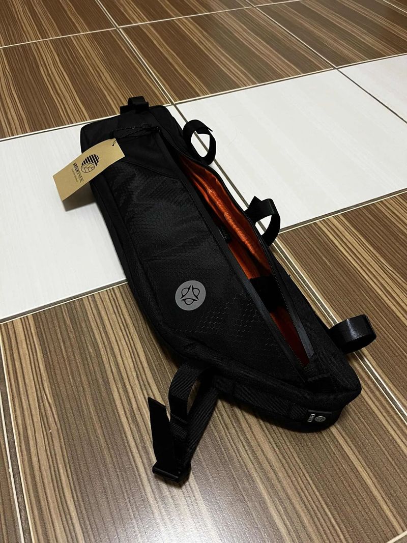 AGU - Venture Tube Frame Bag Black 4 L