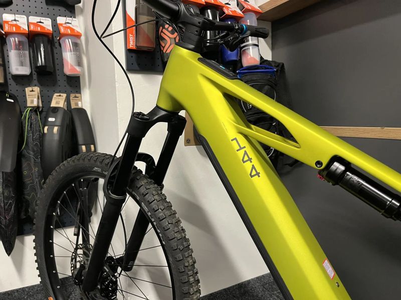 CUBE Stereo Hybrid ONE44 HPC RACE 800 vel.XL 2025 542km