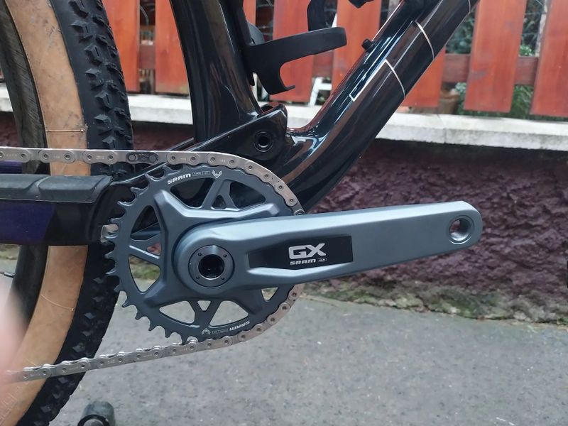 Trek Supercaliber 9.7 AXS GX T-type , karbonová kola Mavic Crossmax elite , model 2025, v záruce 