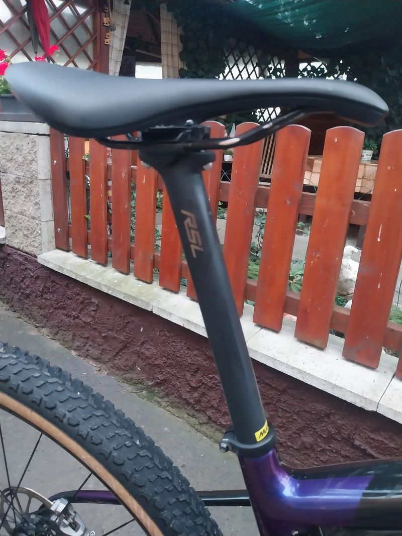 Trek Supercaliber 9.7 AXS GX T-type , karbonová kola Mavic Crossmax elite , model 2025, v záruce 