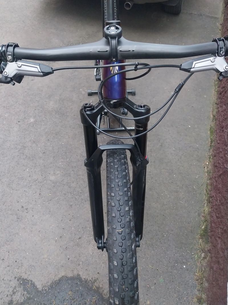 Trek Supercaliber 9.7 AXS GX T-type , karbonová kola Mavic Crossmax elite , model 2025, v záruce 