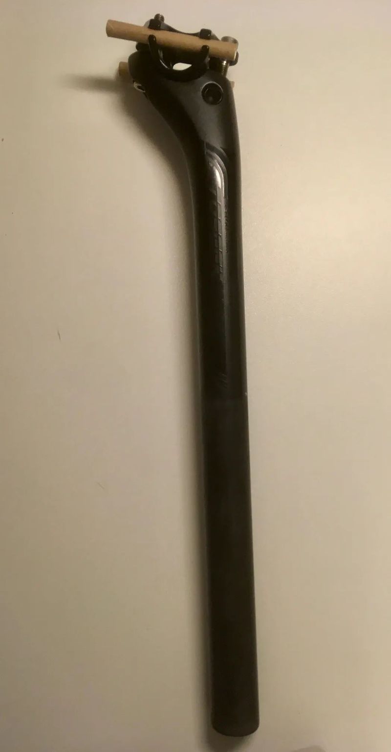 Toseek karbonová sedlovka 27,2 mm