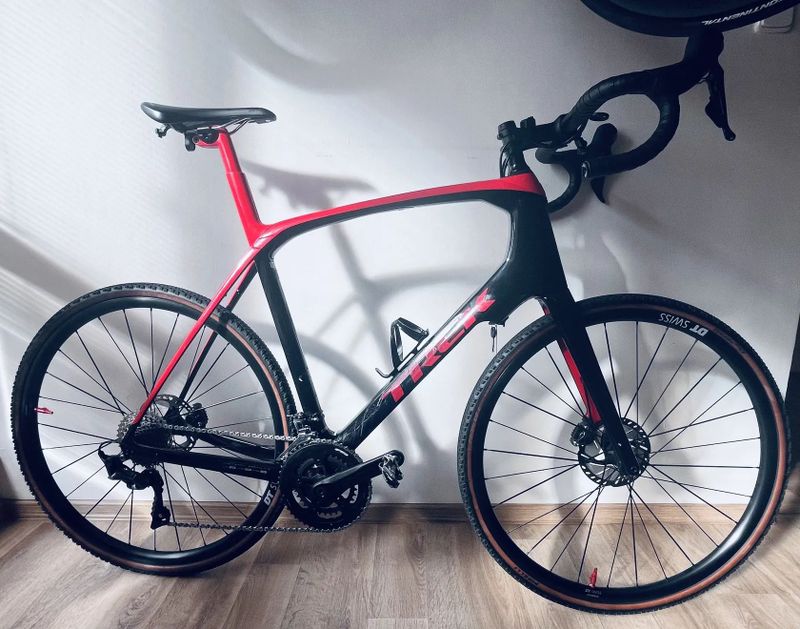Trek Domane+ LT – karbonové endurance e-road kolo s Fazua