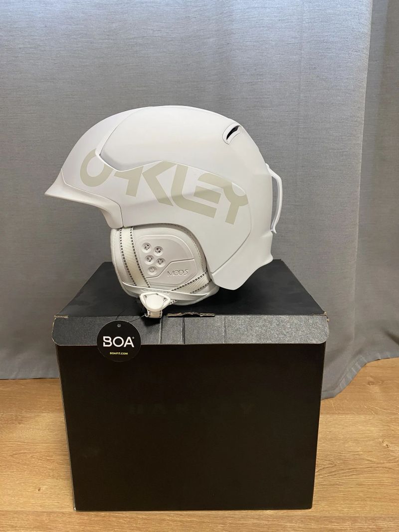  Lyžařská helma Oakley MOD5 Factory Pilot - mate white, velikost L (59-63cm) - nová