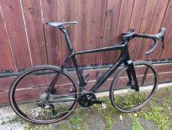 Gravel karbon kolo Shimano 105, 2x12