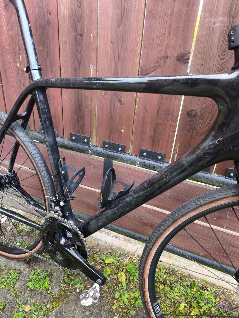 Gravel karbon kolo Shimano 105, 2x12
