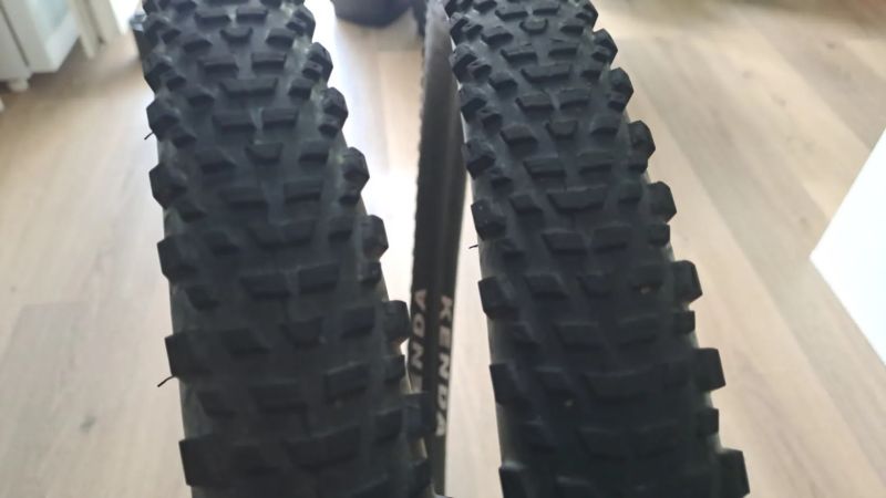 SCOTT ASPECT 960 (vel. L, 29") – včetně náhradních plášťů + bohatého příslušenství