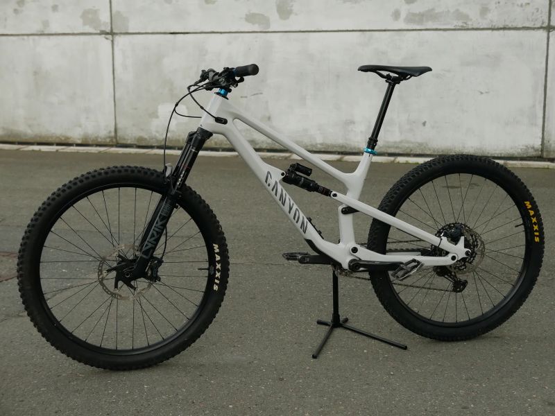 Canyon Spectral Carbon 140 velikost L