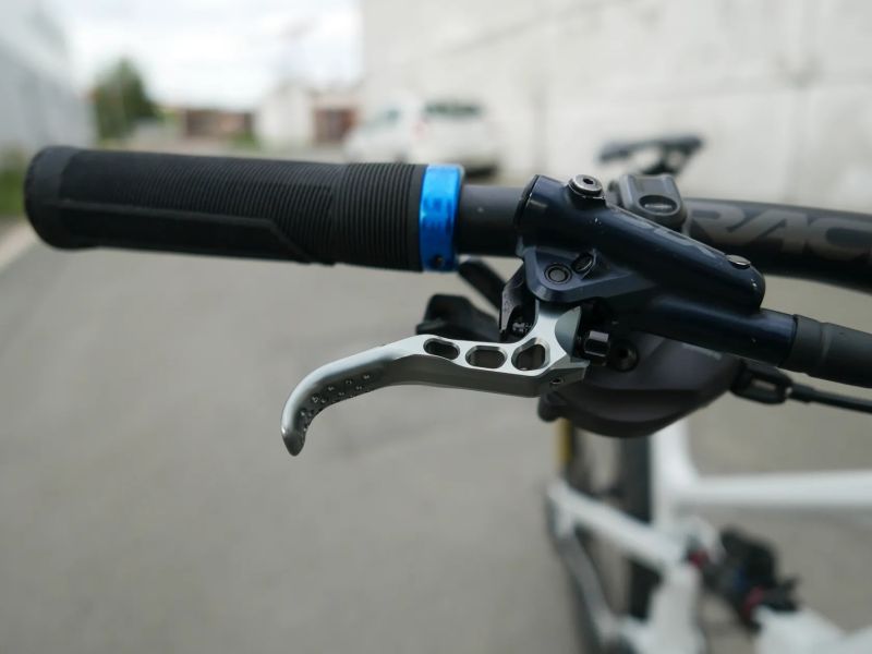 Canyon Spectral Carbon 140 velikost L