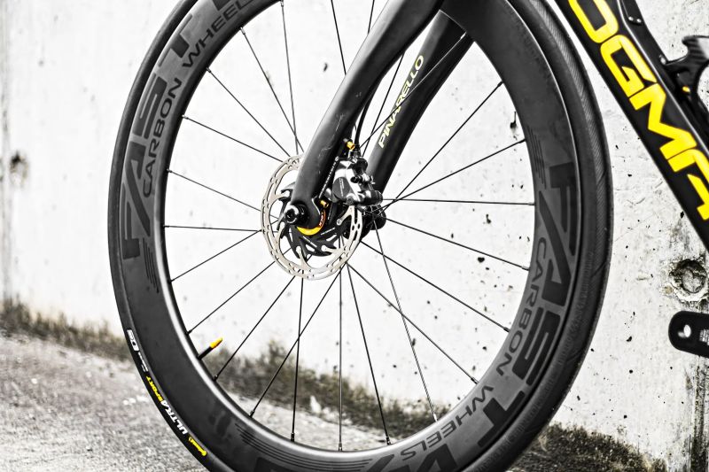Pinarello Dogma F12, Shimano Ultegra Di2, FastWay RD60
