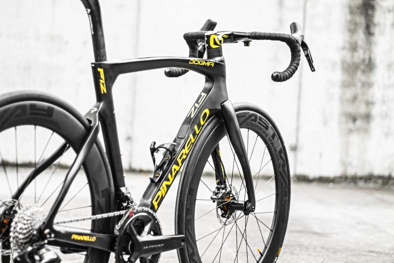 Pinarello Dogma F12, Shimano Ultegra Di2, FastWay RD60