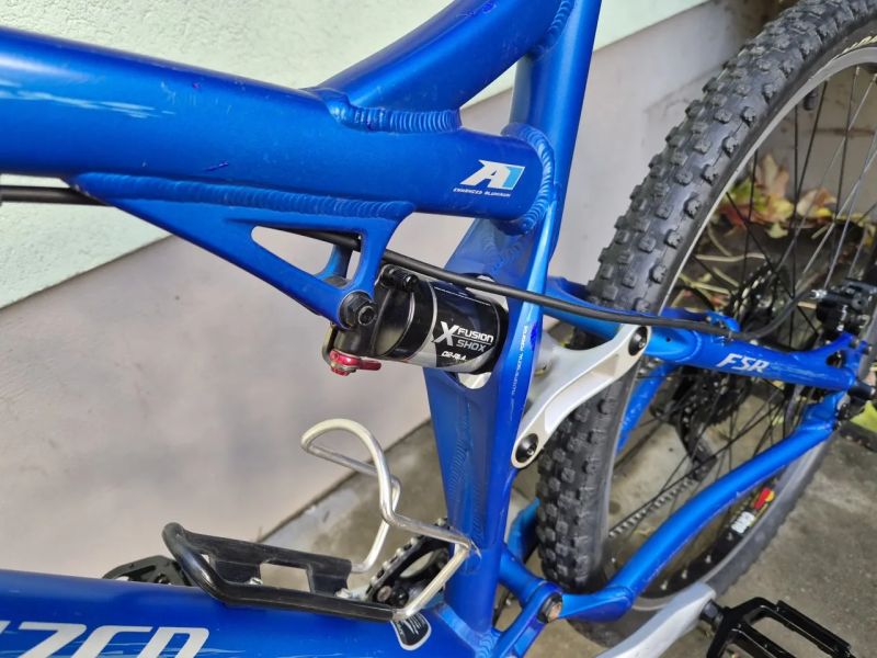 Celoodpružené kolo Specialized, vel.L/19", převody 1x11