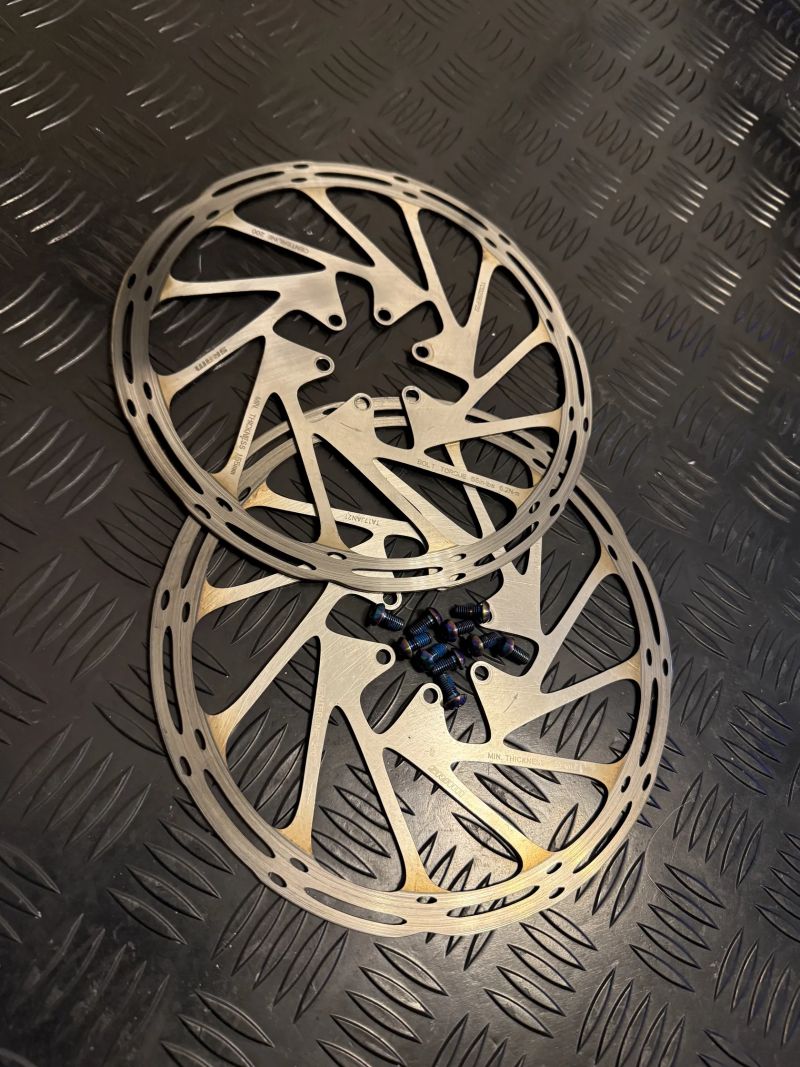 Sram code RSC titan šrouby + kotouče