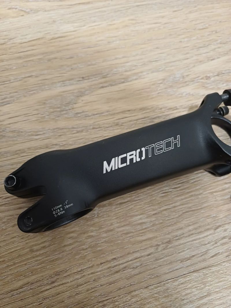 Představce Deda a Microtech