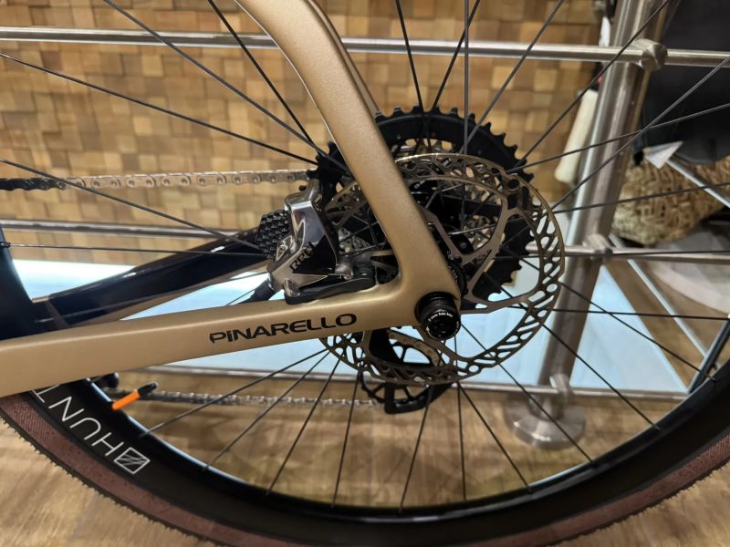 TOP gravel Pinarello Grevil - SRAM RED XPLR AXS 1 x 12 - 8,4 kg