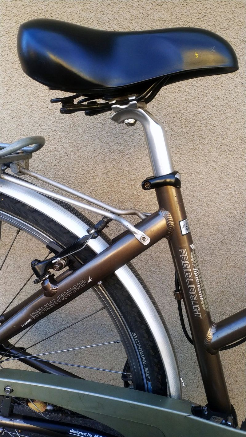 Dámské kolo Victoria Light 3x9. Skvělý rám ALU 7005, Osazení Shimano Deore LX 3x9