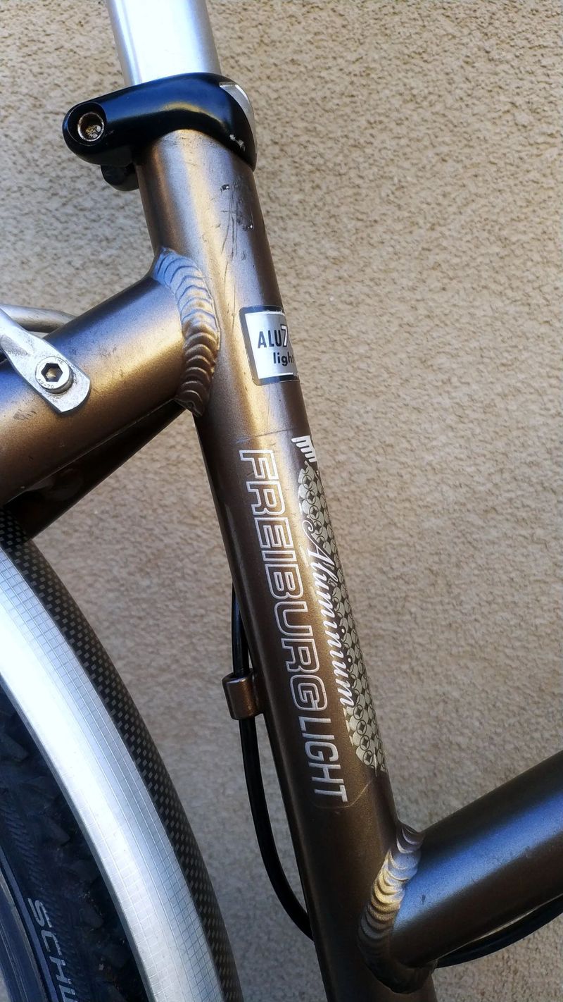 Dámské kolo Victoria Light 3x9. Skvělý rám ALU 7005, Osazení Shimano Deore LX 3x9