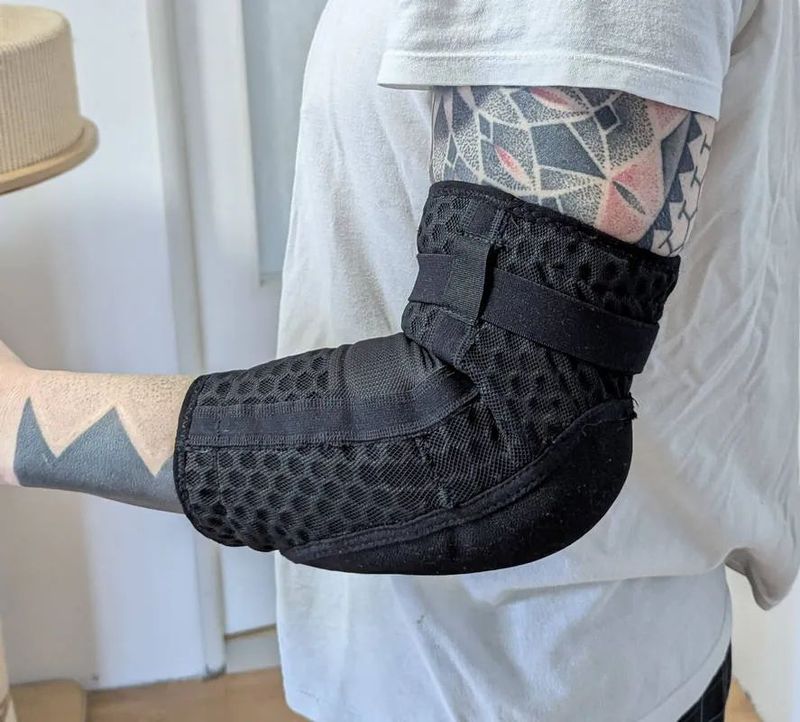 Chrániče loktů O'Neal Redeema