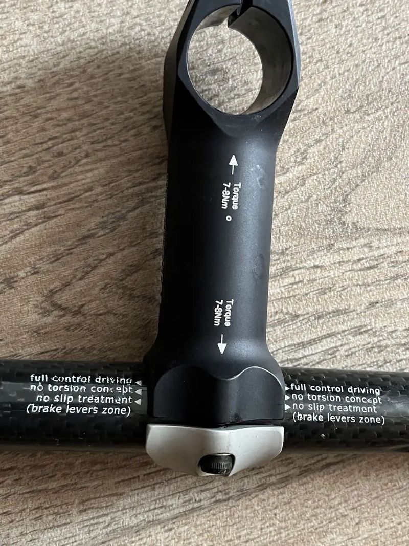 řídítka a představec ITM Millennium Carbon 40cm, 100mm