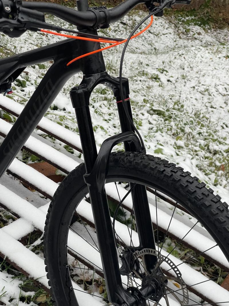 Specialized Stumpjumper, velikost S2=S, s Lyrikem 160mm, 4 pistek vpredu