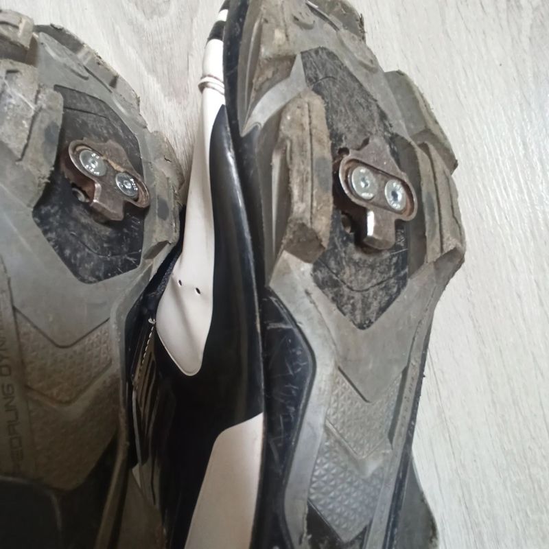 Tretry Shimano SH-XC 31