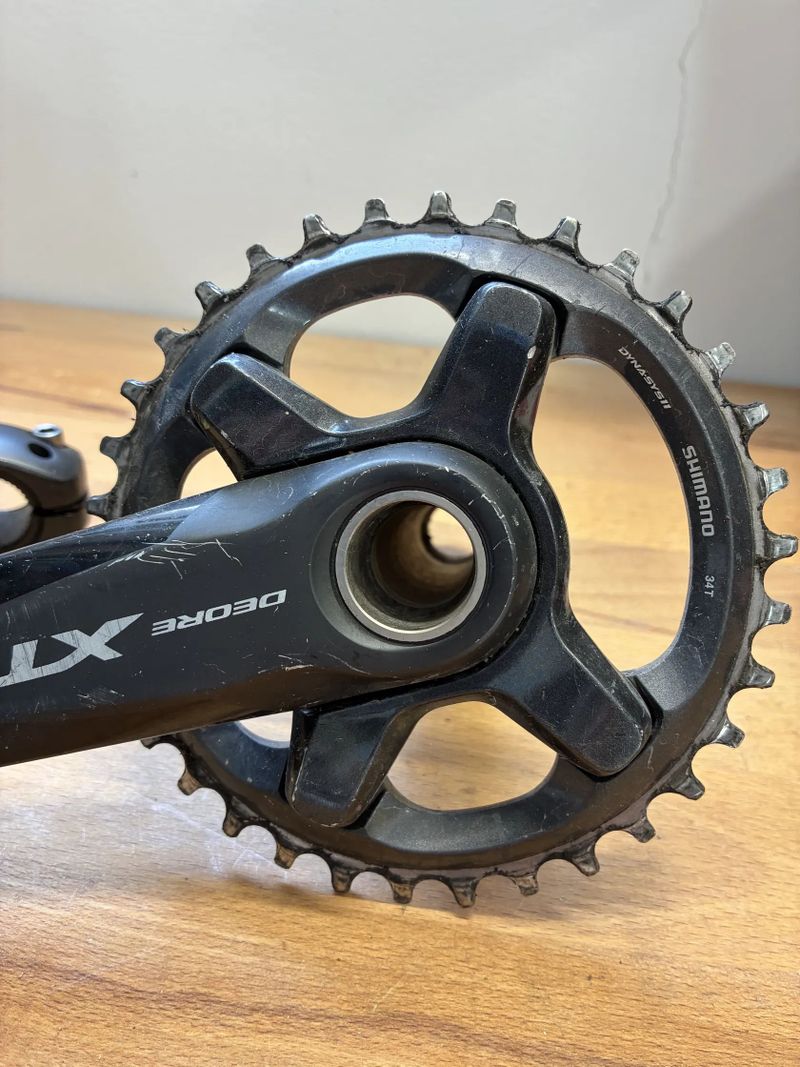 Kliky Shimano XT s převodníkem a SPD pedaly