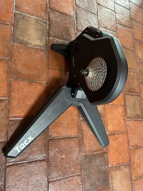 Tacx Flux S + doplňky