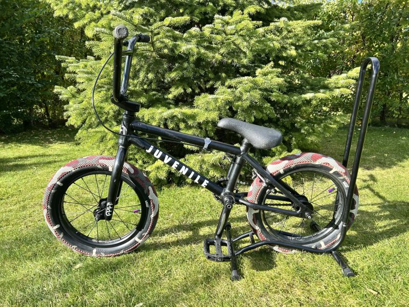 Dětské freestyle BMX kolo - CULT Juvenile 16" 2022 - Black
